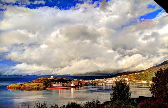 5-photo HDR-composite of Narvik today.