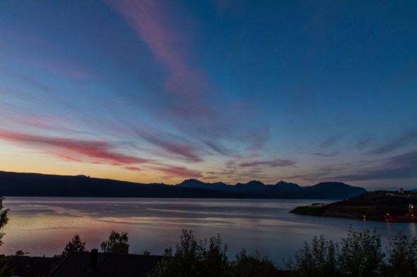 Clear skies tonight - hoping for aurora